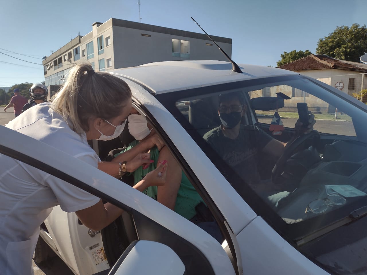 REALIZADO O VI DRIVE-THRU DE VACINAÇÃO PX CONTRA A COVID-19